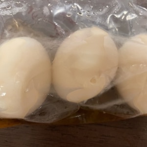麺つゆとジッパー付き袋で簡単❤️味付け卵